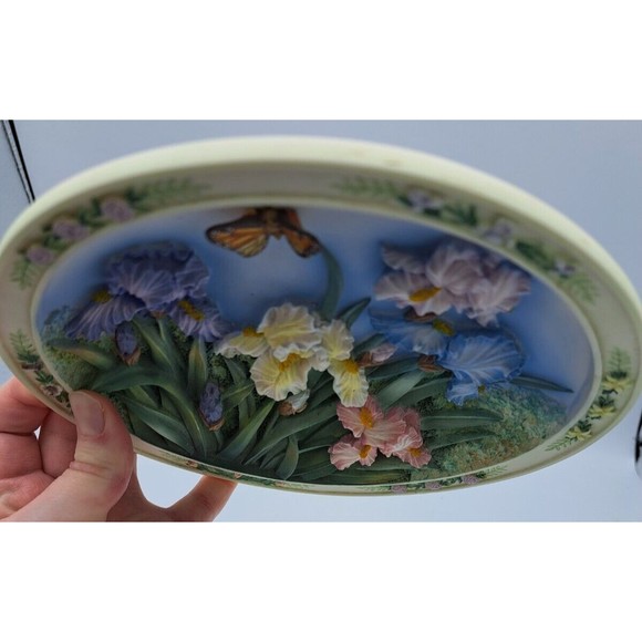 Lena Liu's Beautiful Gardens "The Iris Garden" 3-D Collector Plate - No. C12512 - Picture 5 of 14